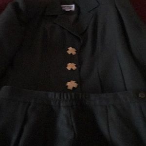 Green jacket and skirt size 10p